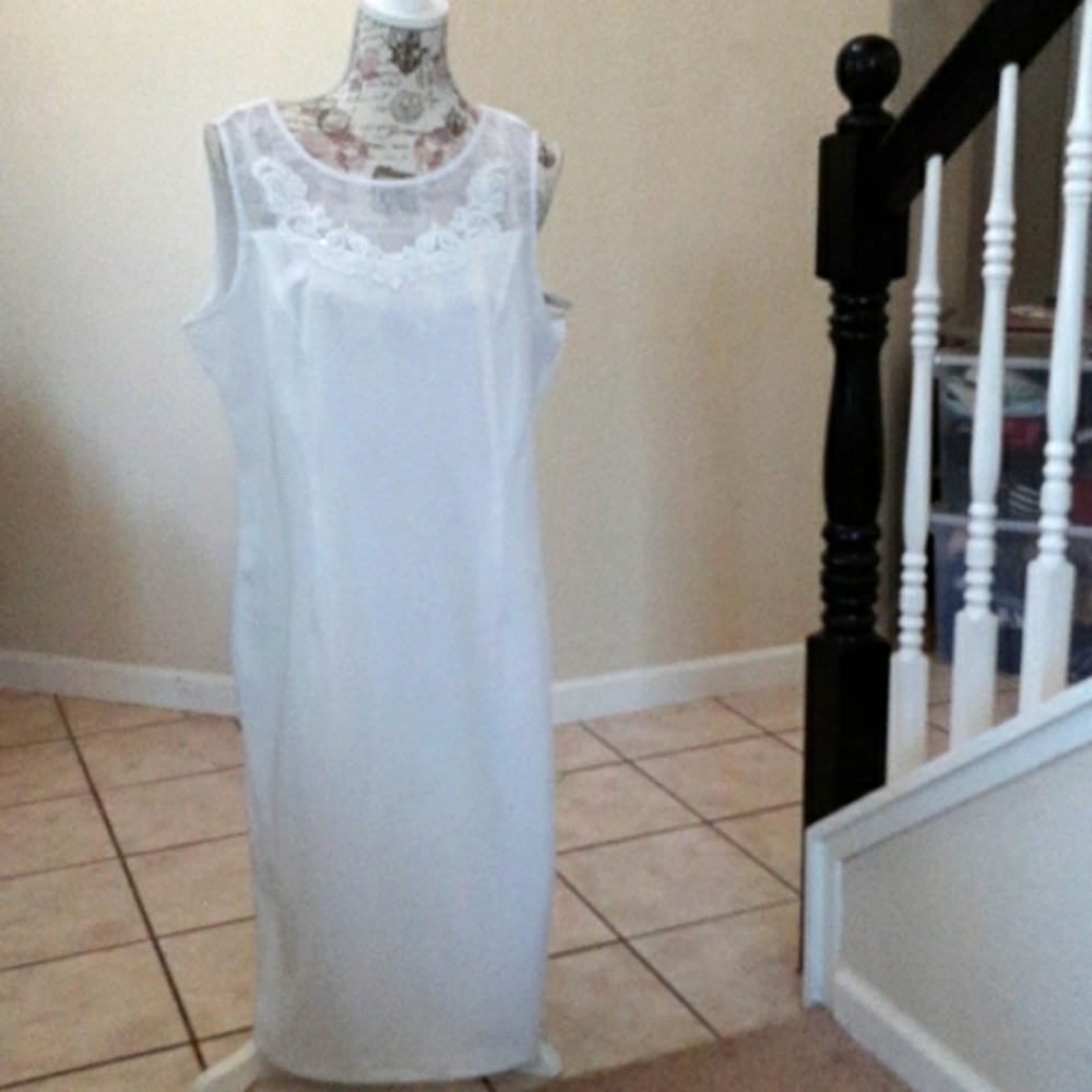 Maya Brooke Formal White Dress